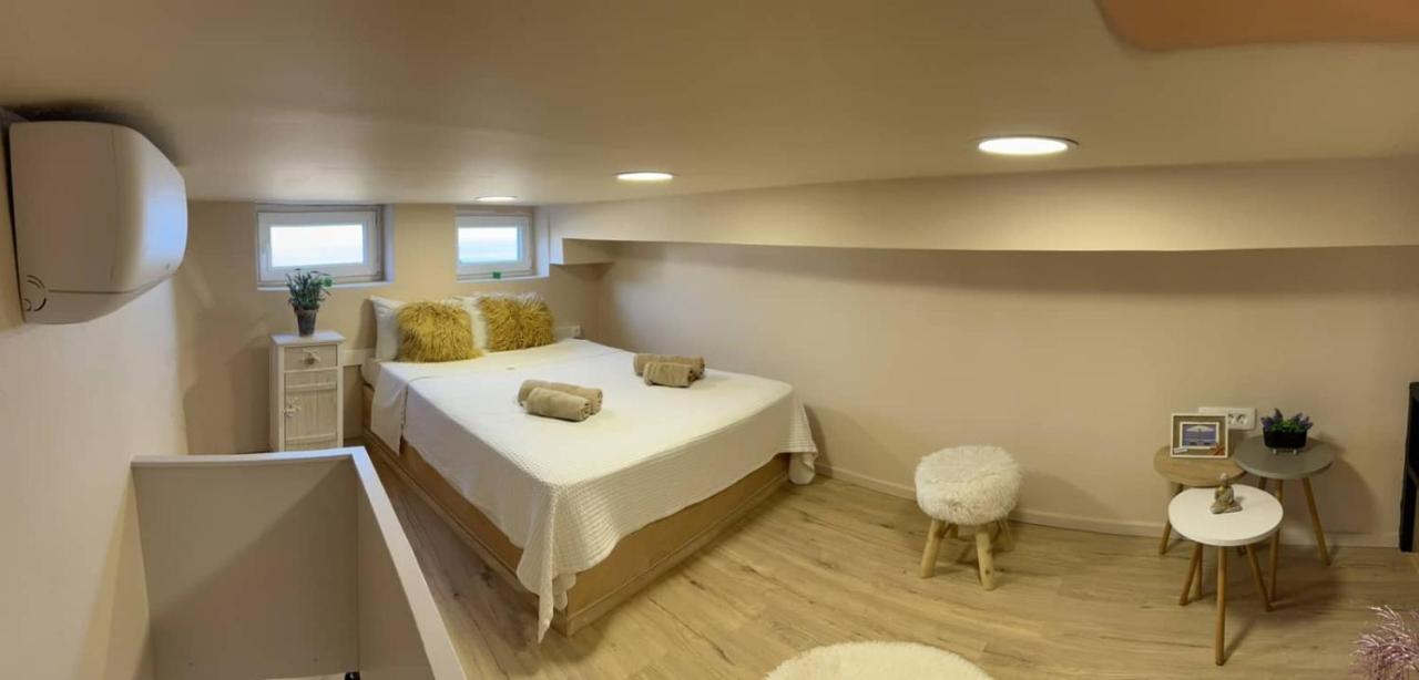 Fira Center Houses Luaran gambar